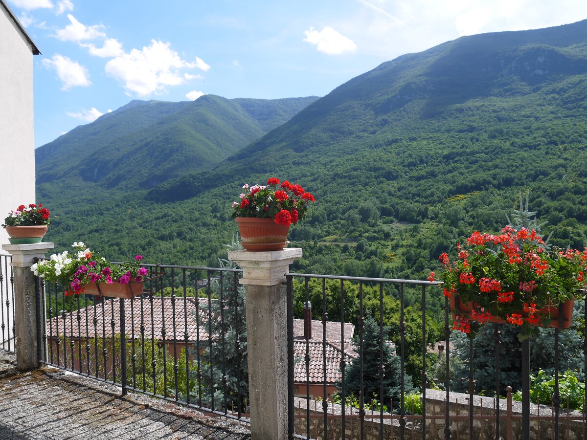 View from Canistro Superiore