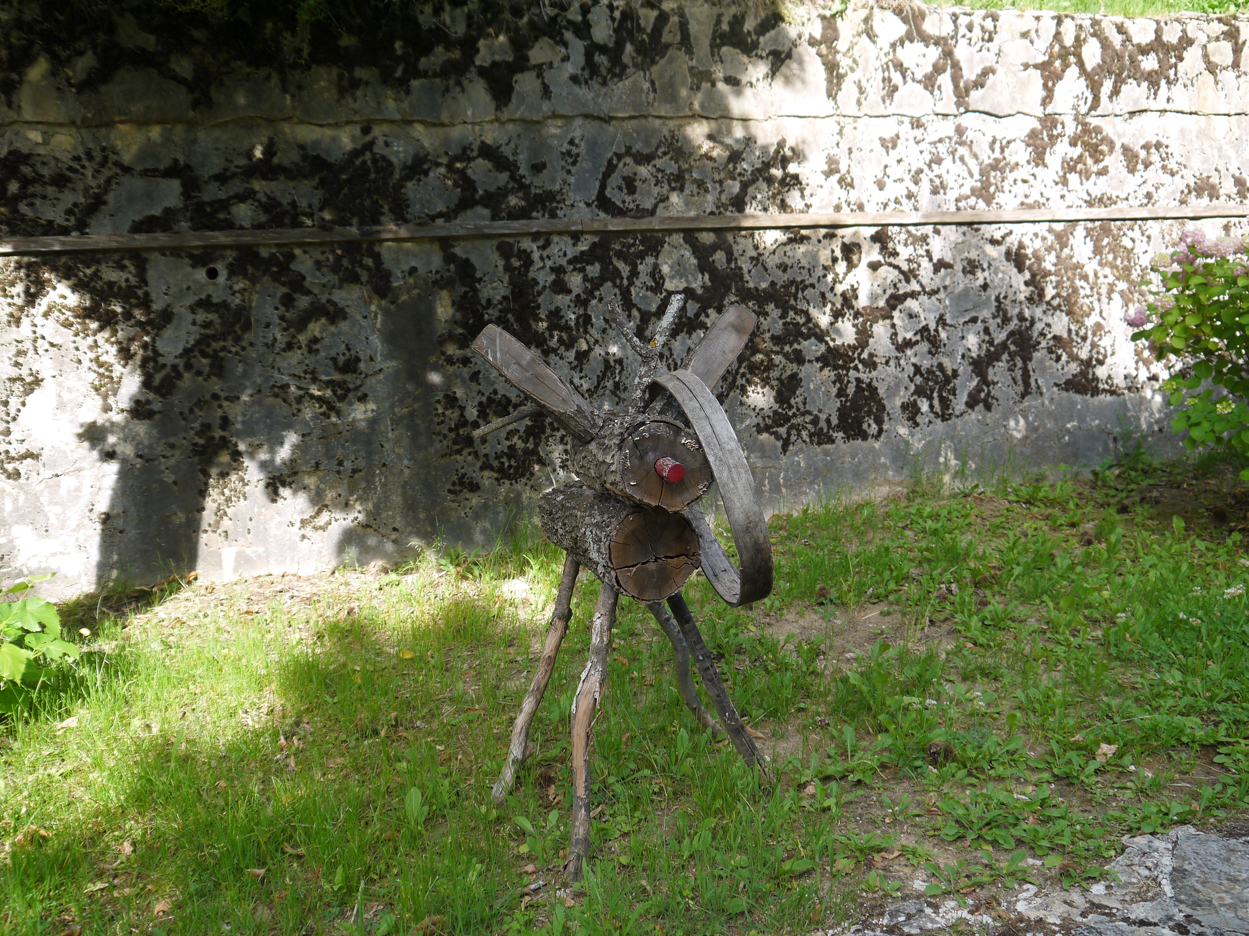 A small square in Canistro Superiore