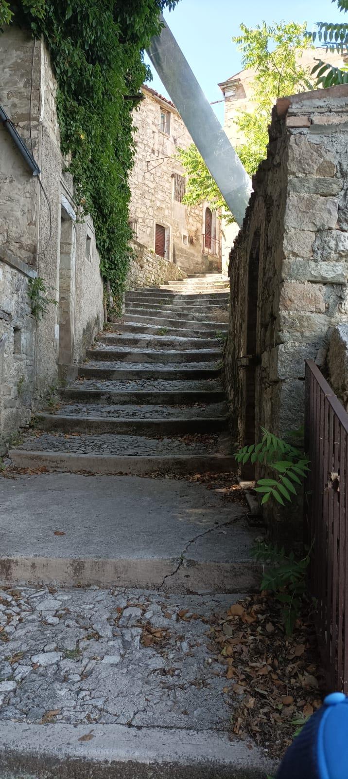 The stone steps of Buonanotte