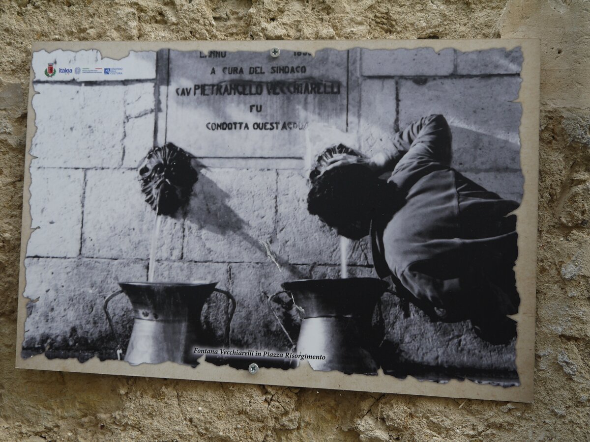 Historical photo exhibition, Palazzo Vecchiarelli