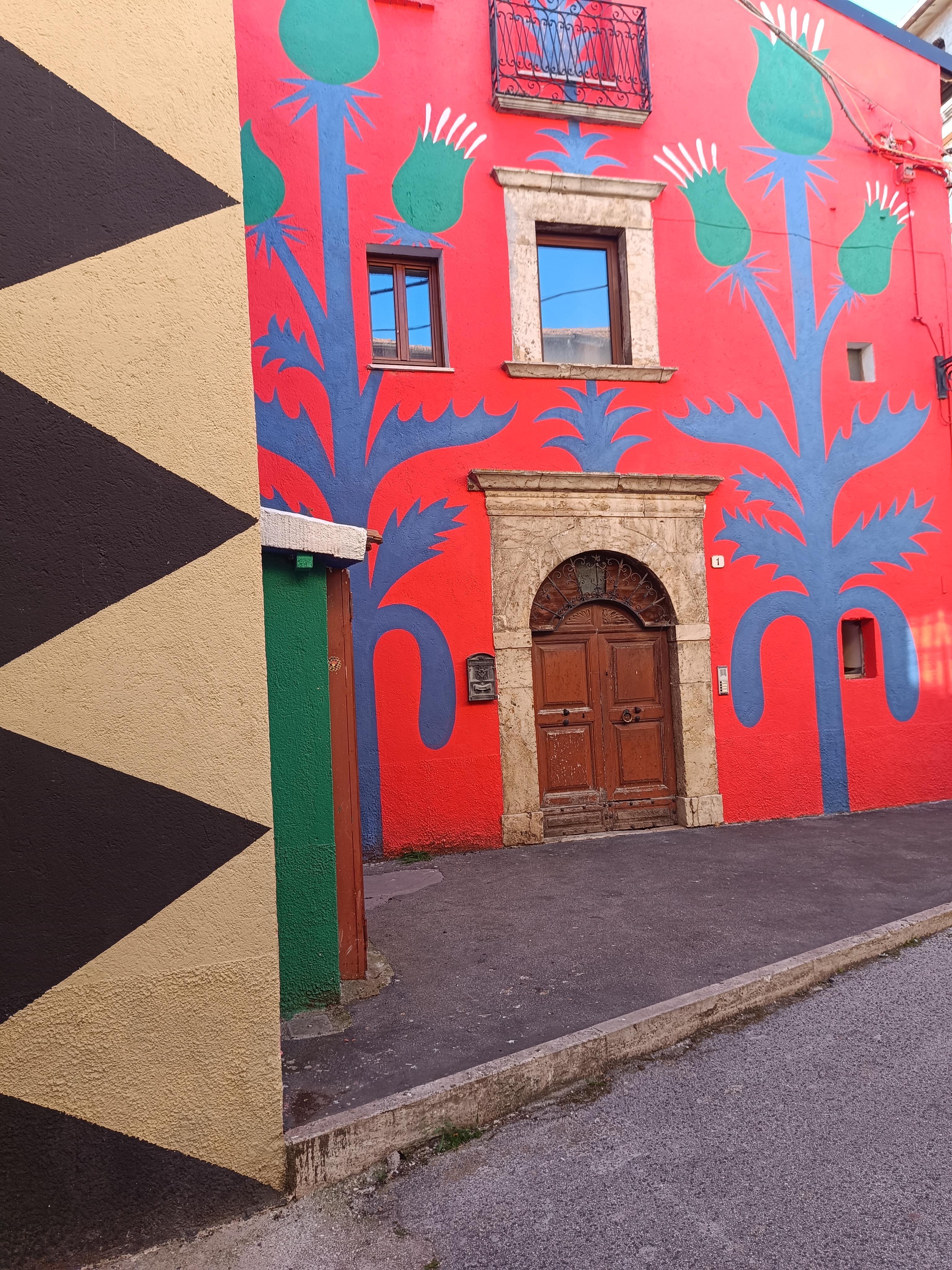 Colourful mural in Aielli